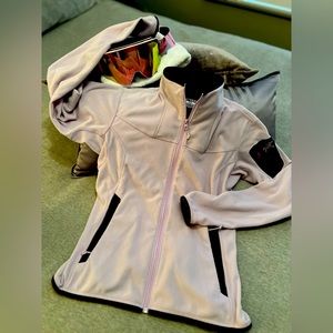 COPY - ARC’TERYX Women’s Lavender Zip, Fleece-lined mid layer for winter activi…